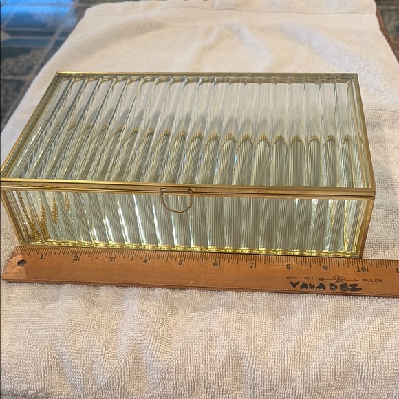 Elegant Glass Jewelry Box with Gold Trim & Gold Chain Lid Holder - Picture 4 of 8